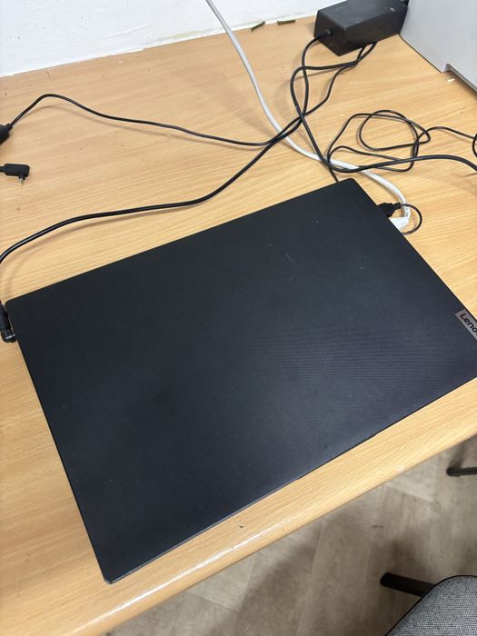 Ноутбук Lenovo V15 G2 / AMD Ryzen 3 5300U / 8GB RAM / 256GB SSD Терміново !!!