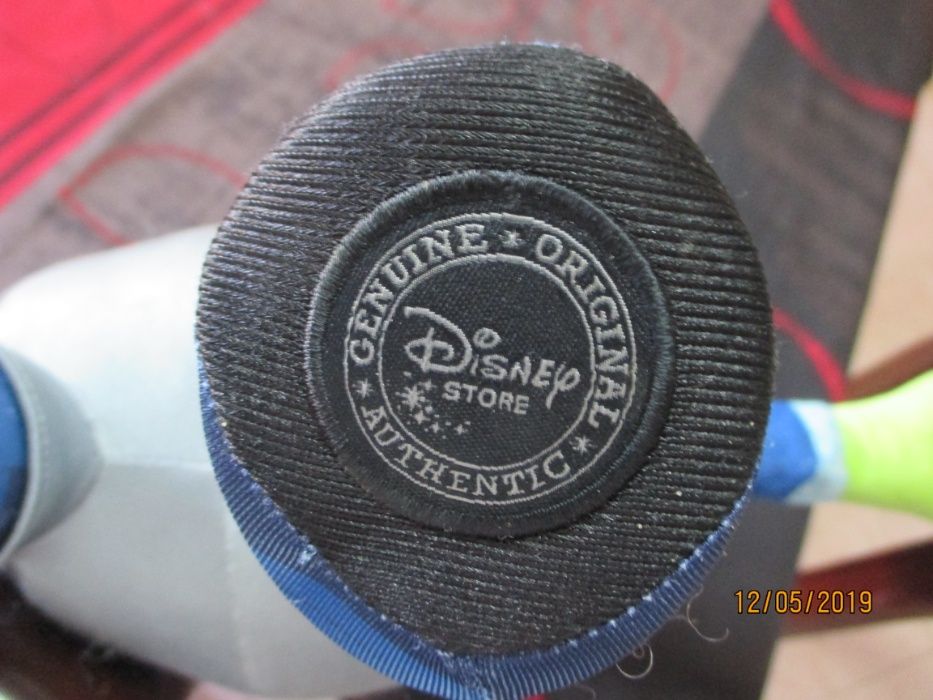Peluche raro: monstro de 2 cabeças da Disney