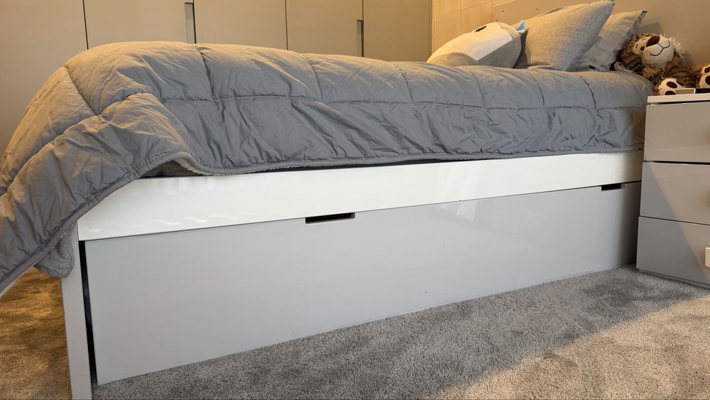 Cama/berço com colchāo Molaflex + gavetas