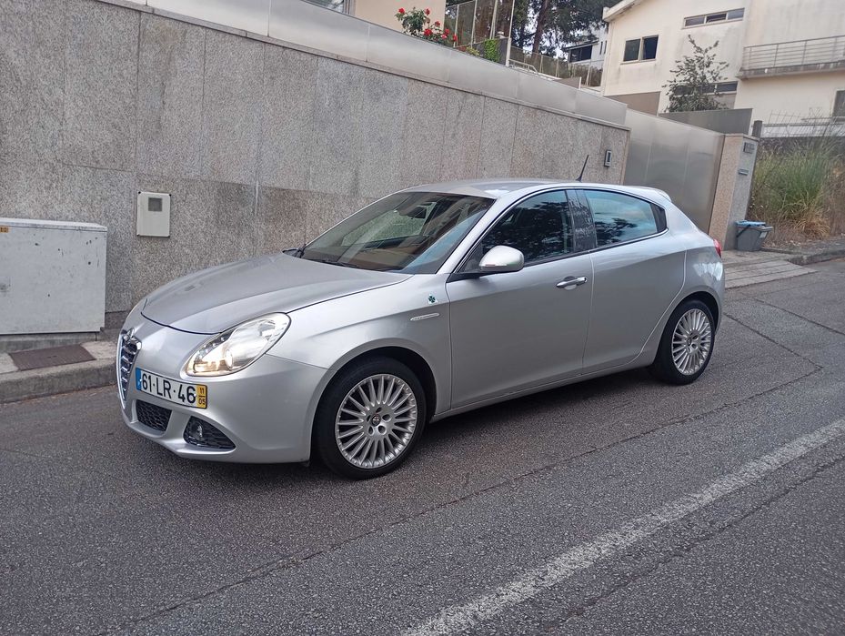 Alfa romeo giulietta 1.6 jtdm ( troco fiat 500)