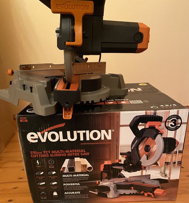 Торцовка/Пила торцювальна з протяжкою Evolution 1500W 210mm Нові