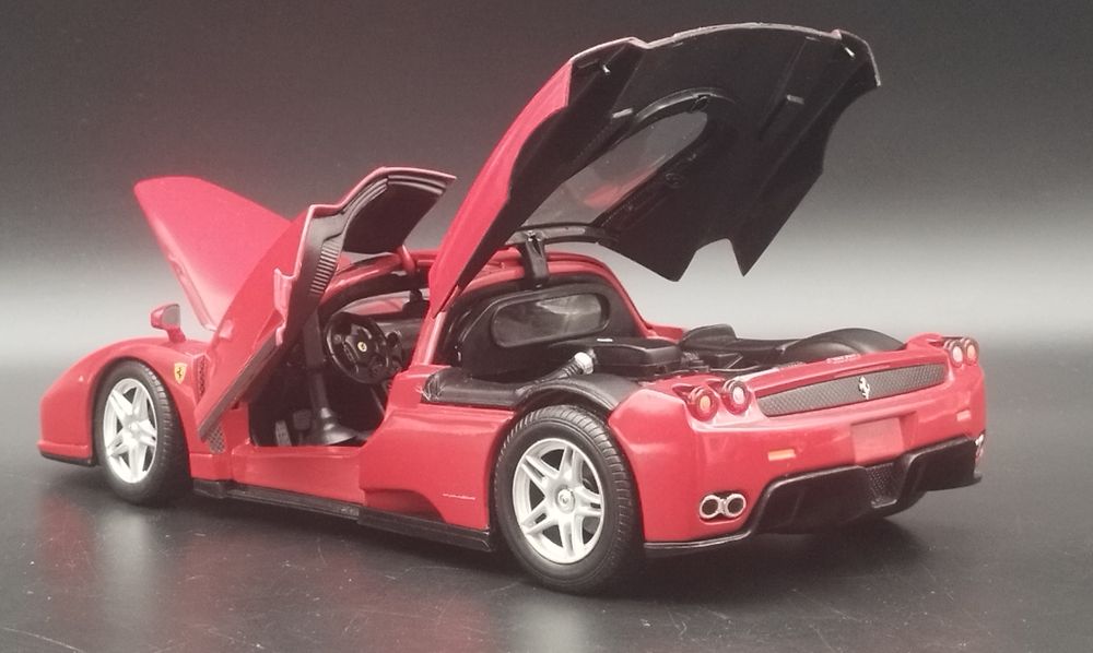 Hot Wheels 1:18 Ferrari Enzo 2002  Model No Box