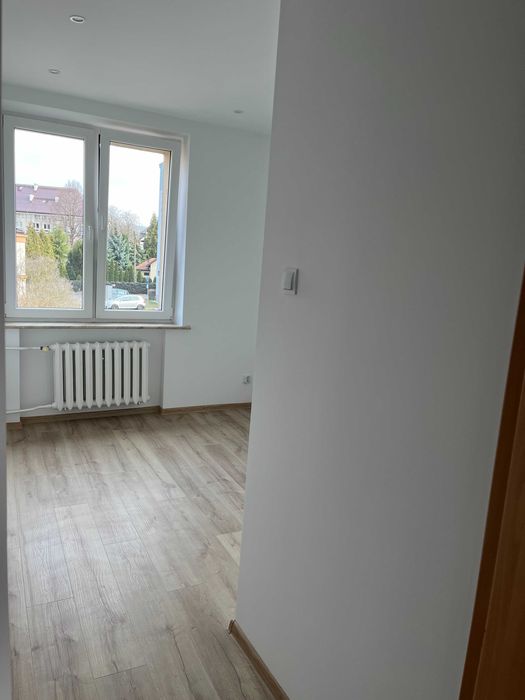Sprzedam dwupokojowe mieszkanie w centrum Jaworzna.