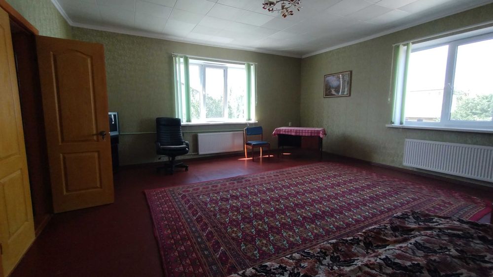 Здається кімната 20м2 в центрі, всі зручності, для хлопця, чоловіка.