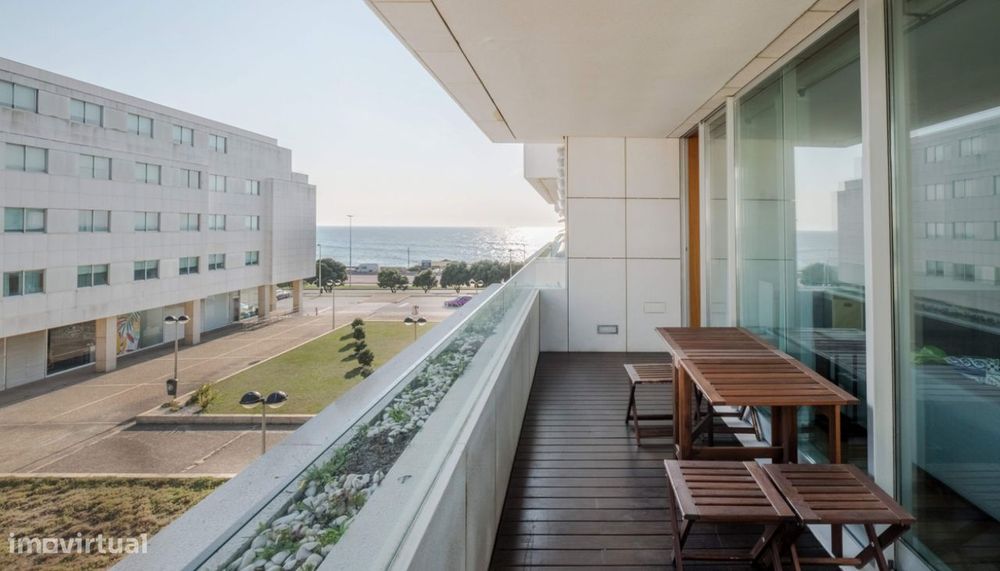 Apartamento com vistas mar para arrendamento em Leça da Palmeira