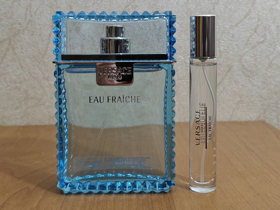 Набір Versace Eau Fraiche EDT. 100мл+10мл. +несесер