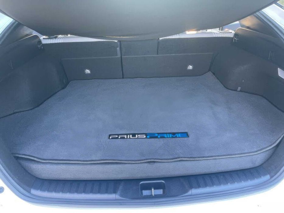 Toyota Prius Prime      2019