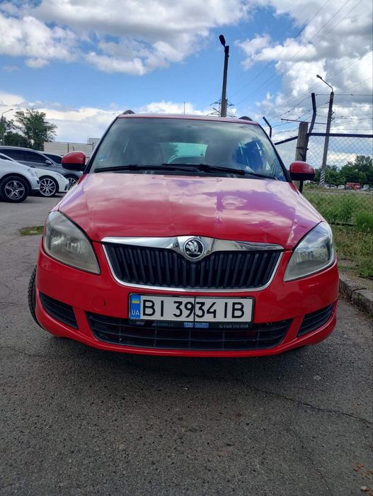 Skoda fabia універсал 2013 рік