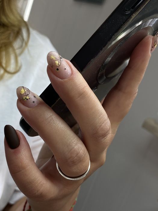 Курси Манікюру та Нарощування нігтів