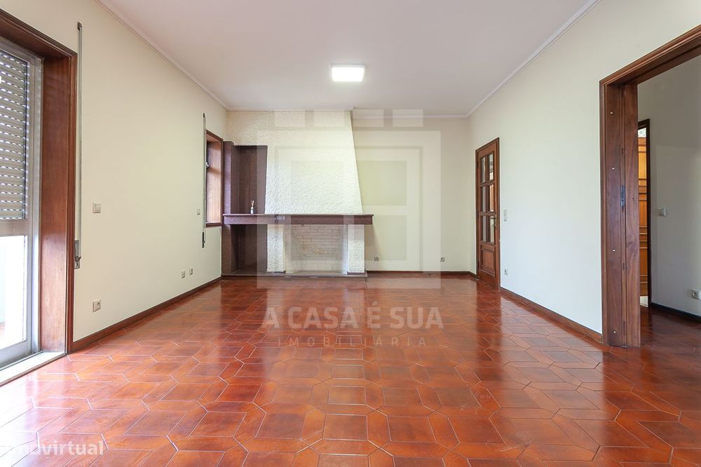 Apartamento de excelência com 5 quartos no coração de Espinho