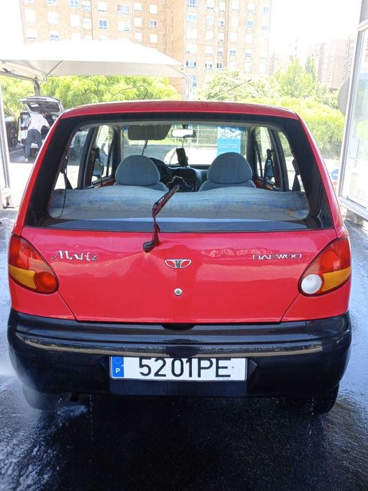 Vendo Daewoo Matiz em bom estado geral, ideal para o dia a dia na cidade ou como primeiro carro.