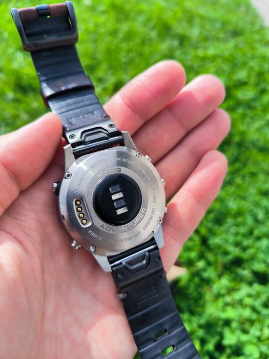Топовий Garmin MARQ Adventurer  Sapphire Titanium 47mm