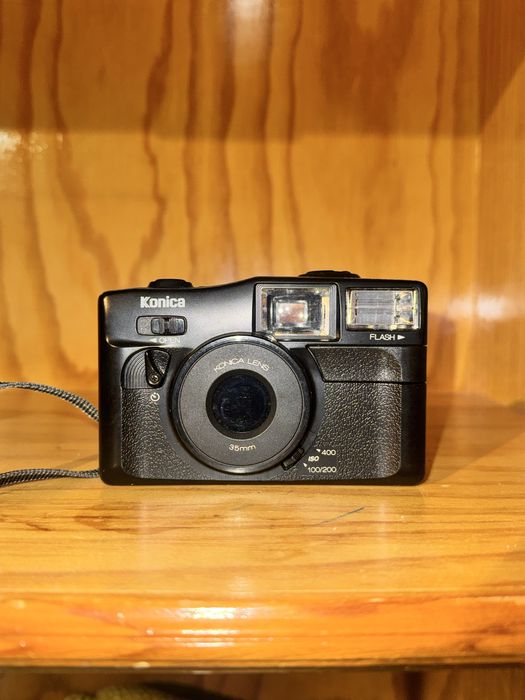 Câmaras fotograficas Konica, Halina, AGFA