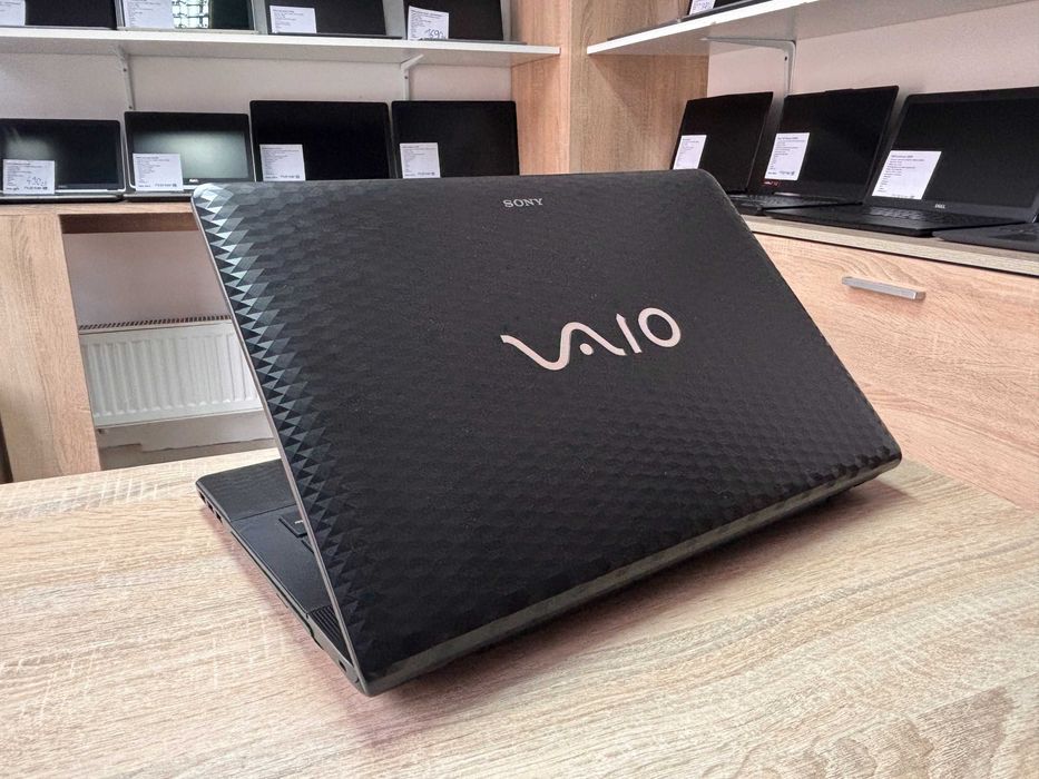 Laptop Sony Vaio PCG-91211M - i5-2520M, 8GB ram, dysk SSD, 17,3"