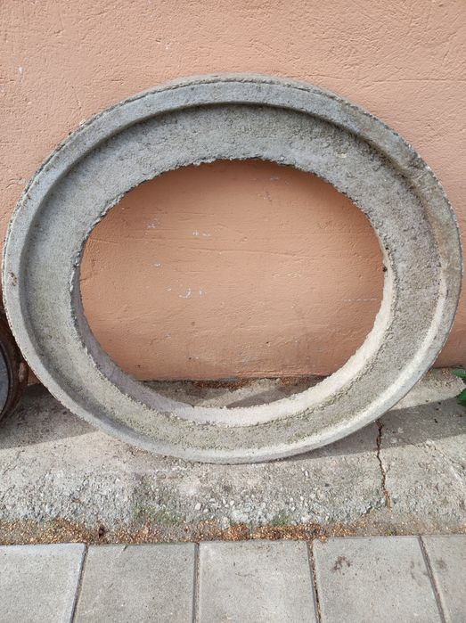 Pierścień wyrównawczy dystansowy do studni