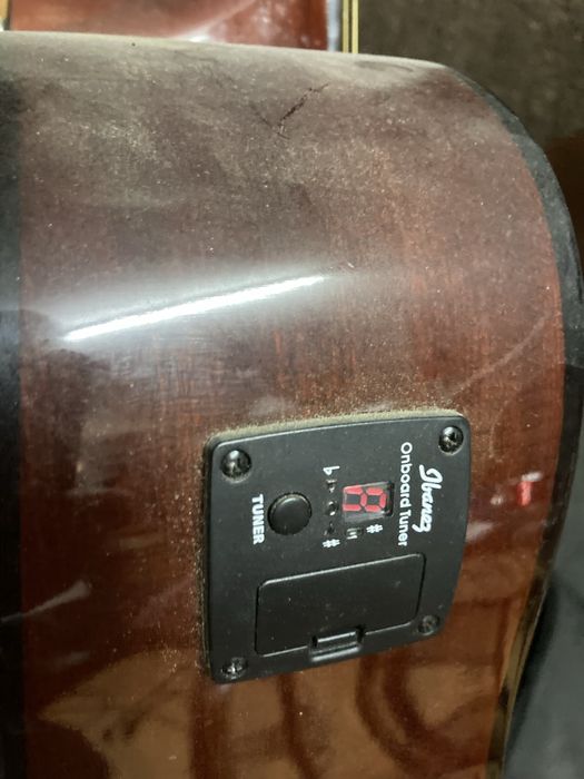 Guitarra ibanez acustica.