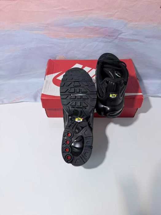 Nike TN / czarne 42