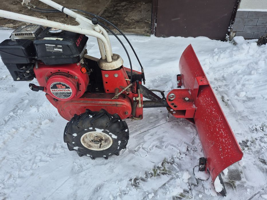 Sprzedam traktorek jedno osiowy