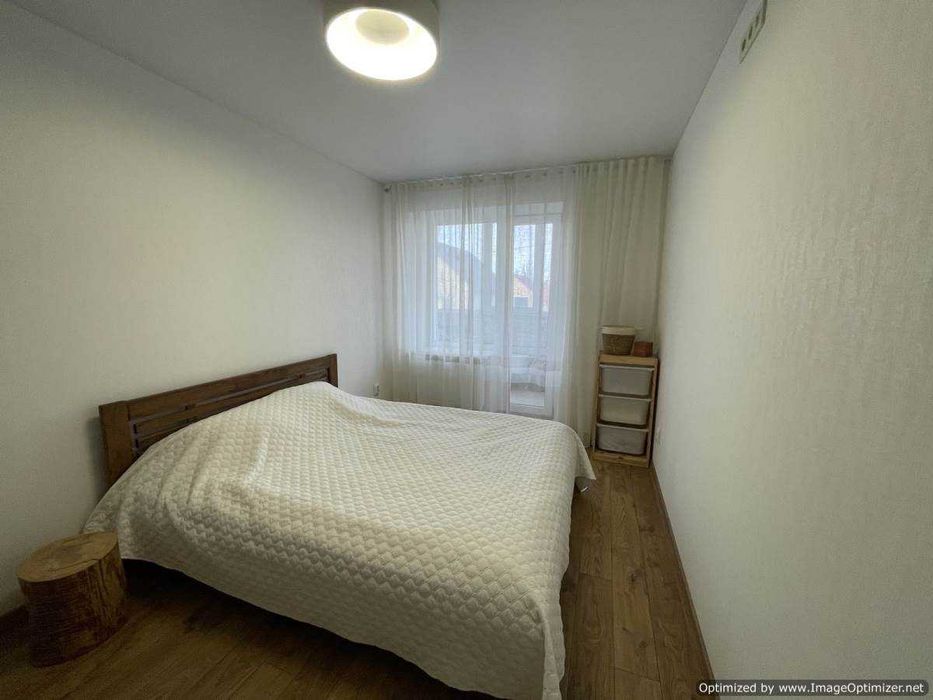 Продаю четырехкомнатную квартиру в Новострое на 12 Продольной д1