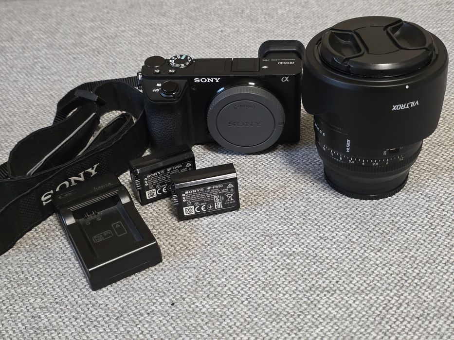 Aparat Sony a6500 + Obiektyw Viltrox 27mm 1.2 PRO STM