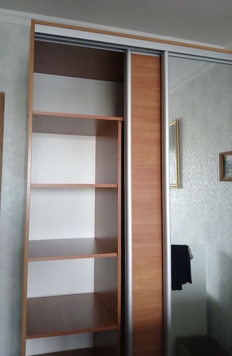 Шафа купе з дзеркалом