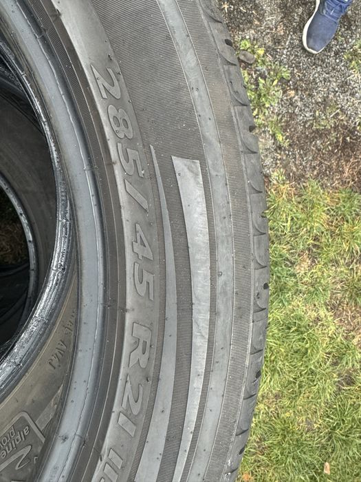 Продам комплект шин 285/45/21 pirelli skorpion