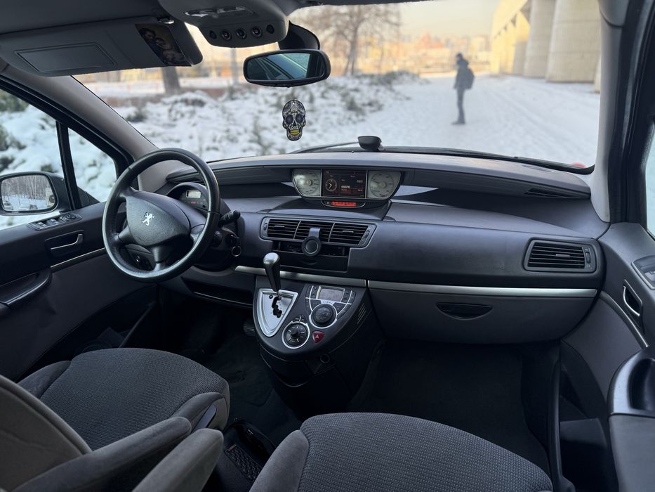 Peugeot 807 TDI 2.0  хороша комплектація