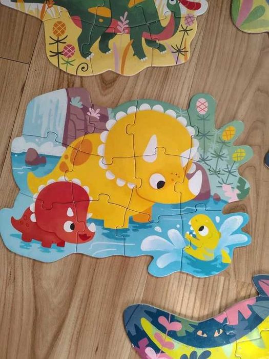 Duże Puzzle 4w1 | CzuCzu | 3+ | Dinozaury (4 obrazki) 71 elementów