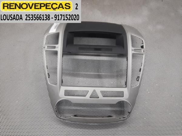 Moldura da consola central / rádio / aro KIA Ceed (ED)