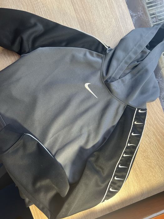 Оригінальне худі Nike