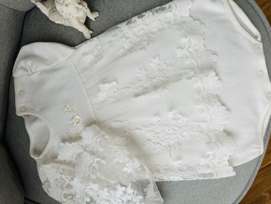 Набір для хрестин дівчинки новий плаття боді і шапочка