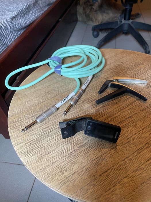 Guitarra Harley Benton GS Travel Mahogany com extras