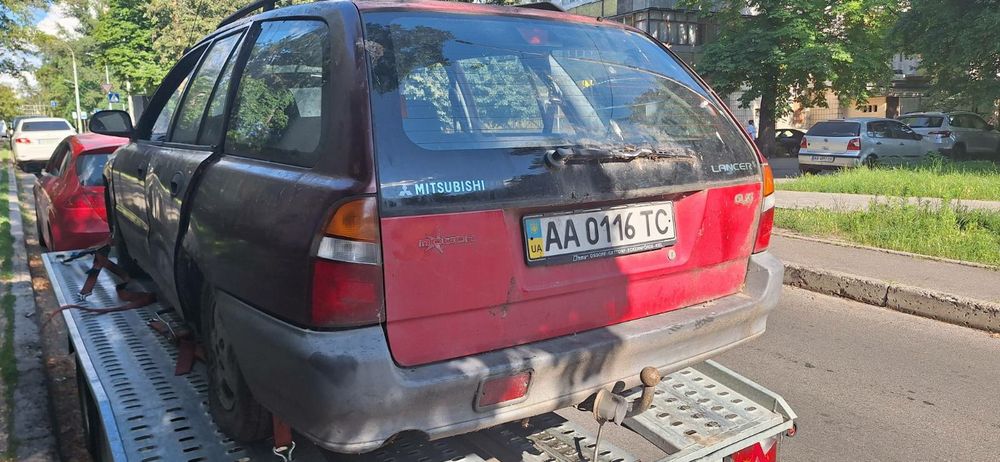 Митсубиши лайнер 5 MITSUBISHI LANCER  стоп фонарь фара