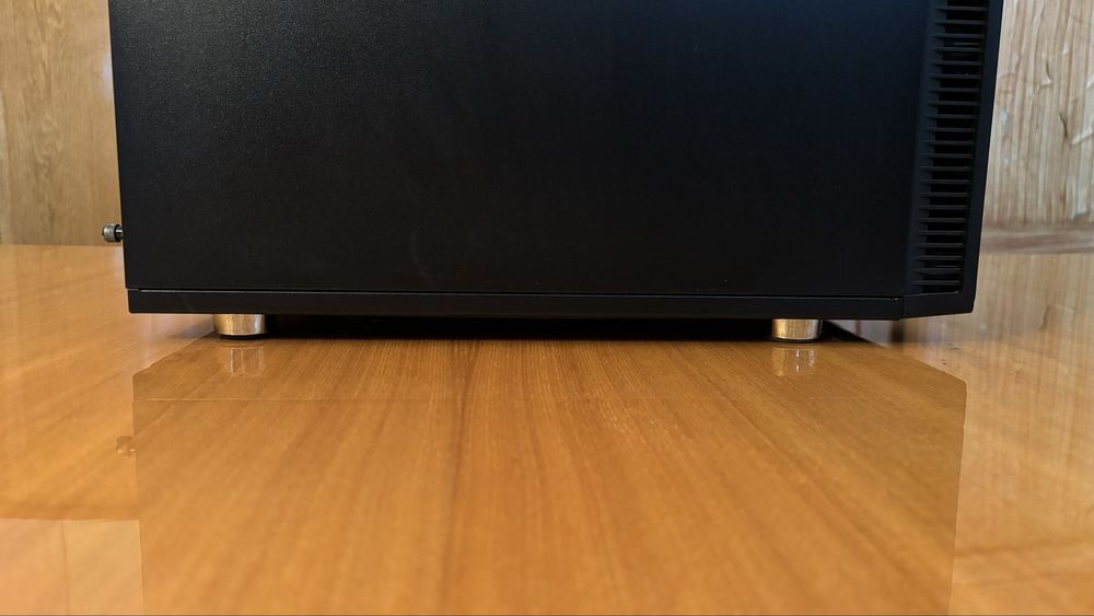 Корпус fractal design define mini c