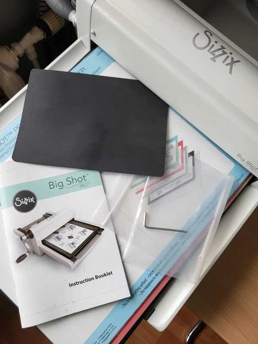 Maszyna tnąco-wytłaczająca Sizzix Big Shot Pro
