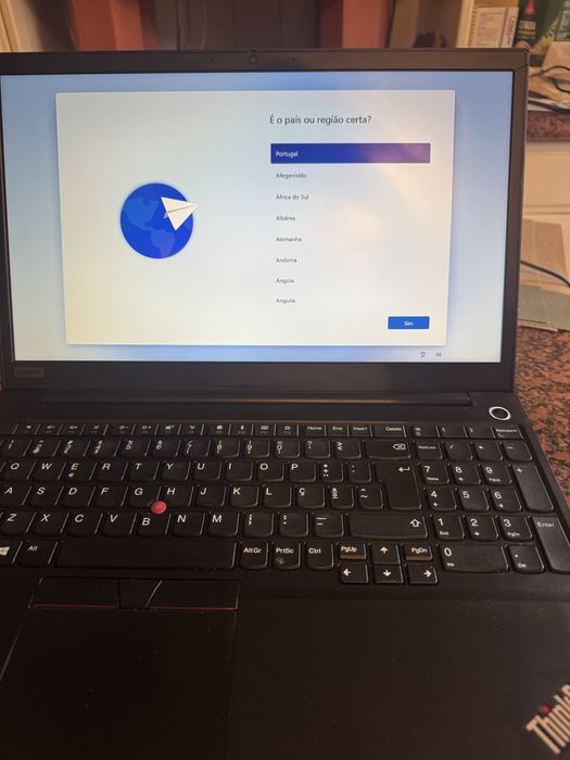 Portatil lenovo E 15