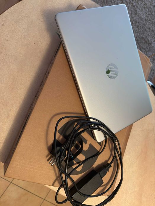 Laptop HP 15s 15,6" AMD Ryzen 5 3500U 8GB RAM 512GB SSD Win11