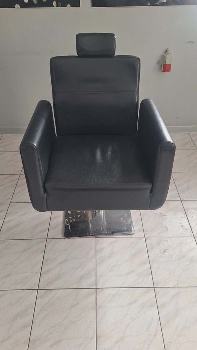 Ayala fotel barberski Ray czarny