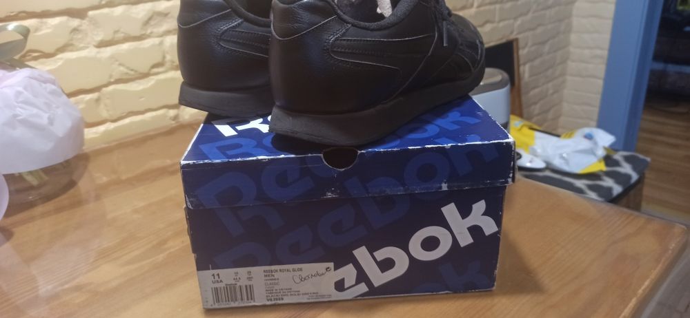 Шкіряні кросівки Reebok