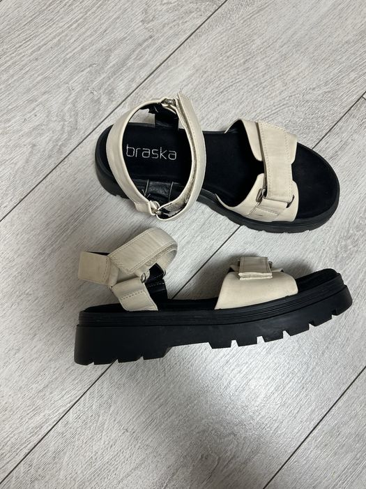 Босоніжки Braska