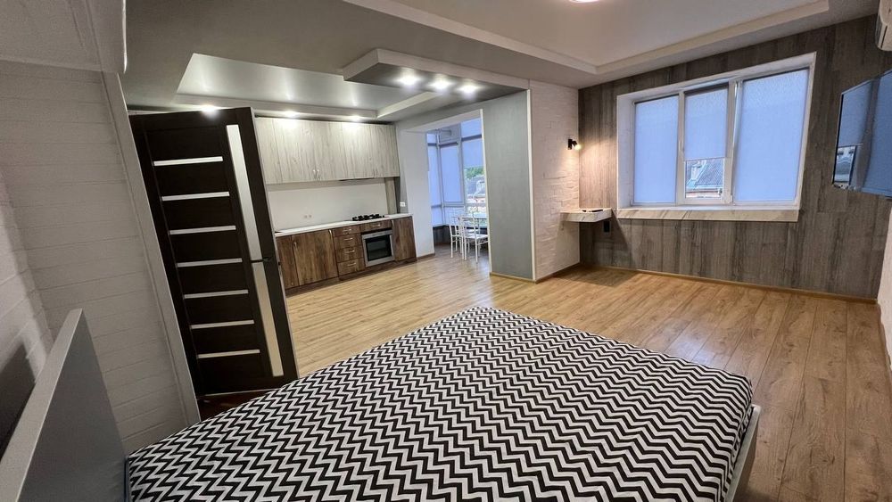 Здається в оренду 1 км.кв. Центр.