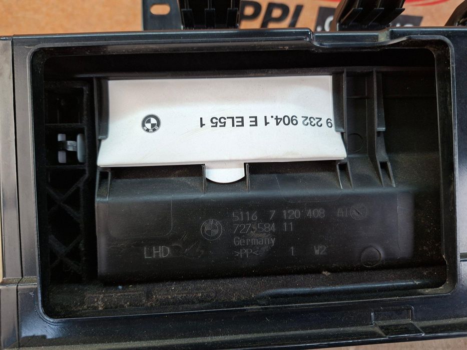 BMW 3 E90 E91 04-11 Бардачок вещевой ящик 51167075479 \ 51167120408