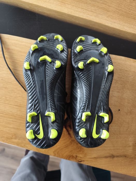 Korki Nike Mercurial, rozmiar 33, ubrane 2 razy. Okazja !!