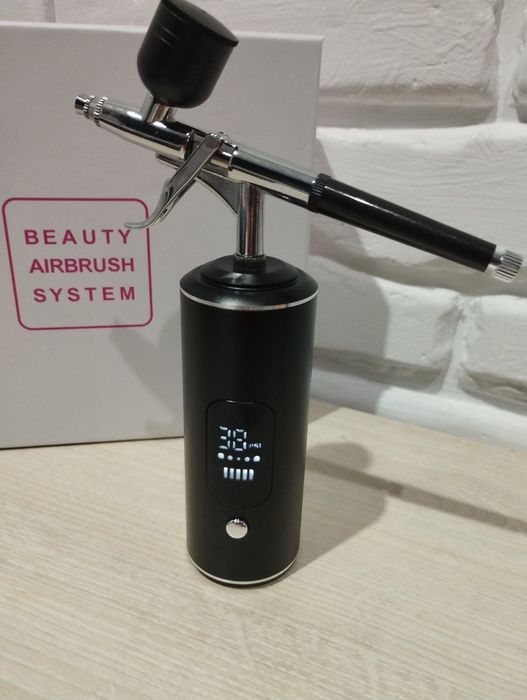 Аэрограф  с компрессором дисплеем и шлангом