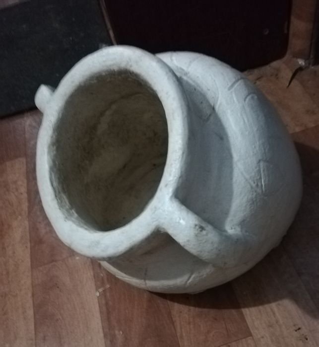 Donica ogrodowa betonową figura