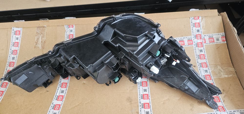 Toyota Corolla E21 lift lampa reflektor Full led lewa przód przednia 81150-02X10 igła EU OE