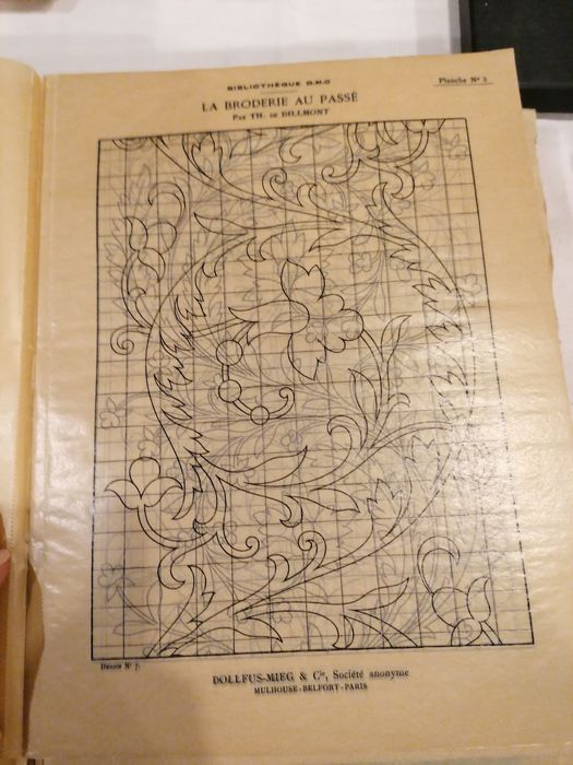 Desenhos rendas e bordados