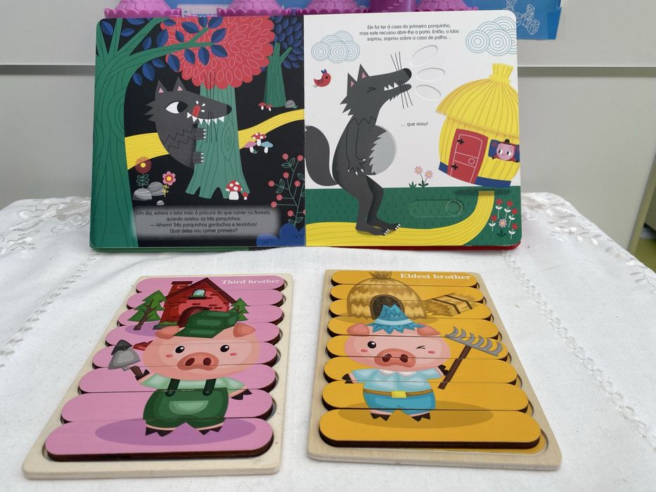 Os tres porquinhos Livro interativo dois puzzles duplos em madeira