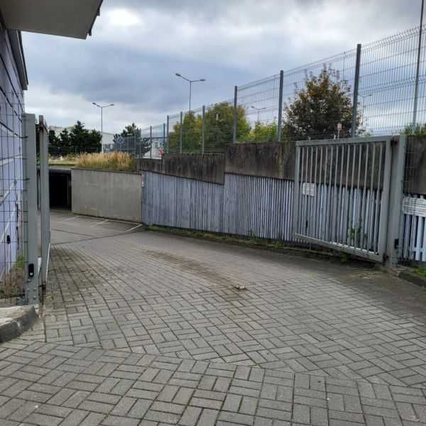 Garaż pod Budynkiem Legionów Dąbrowskiego B Warszawy Turzyn Monitoring Zamknięty teren Suchy Bezpieczny - Widok 2