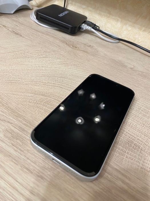 iPhone 16 128gb sim идеал